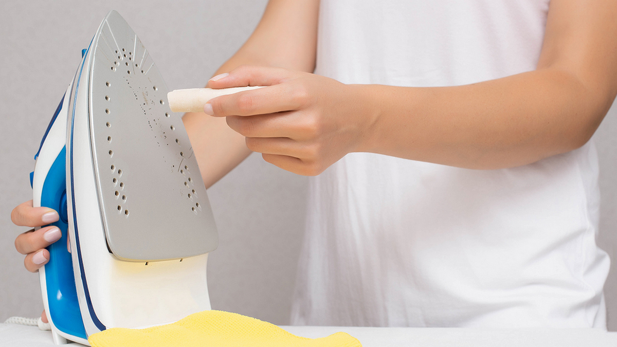 Как очистить утюг от нагара и накипи