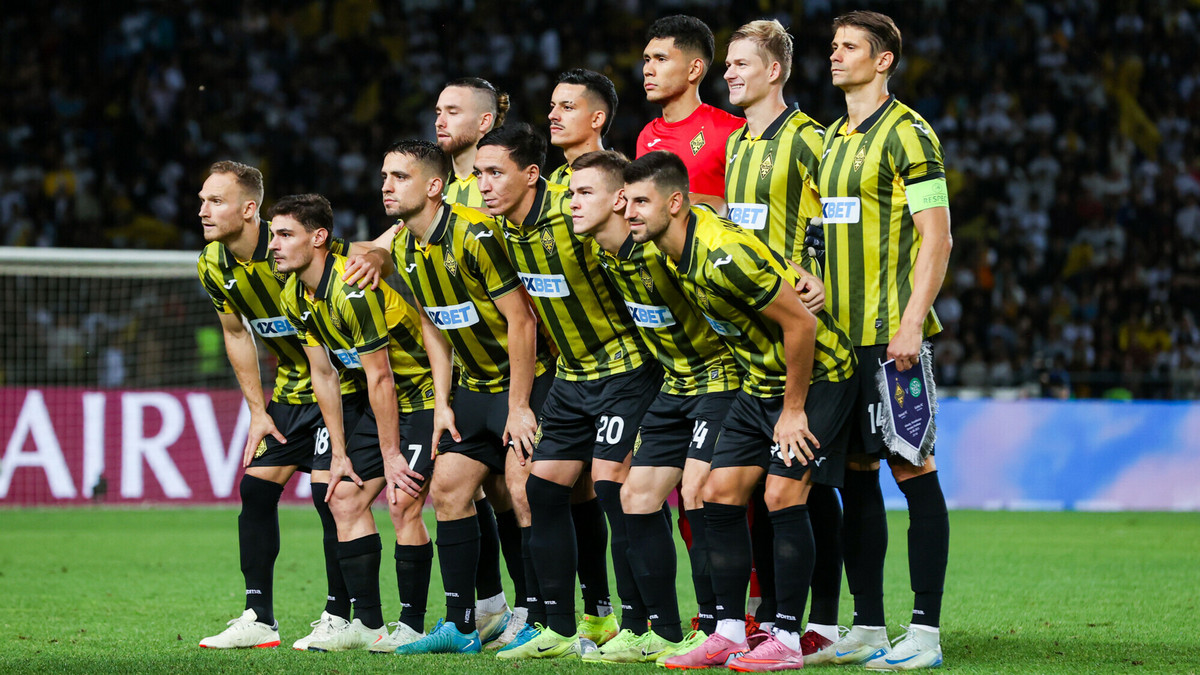 «Кайрат» сыграет с «Арсеналом»