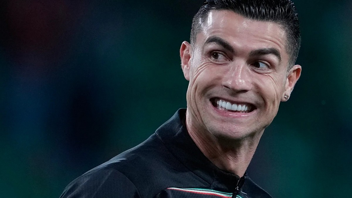 Криштиану Роналду вылетел из Саудовской Аравии