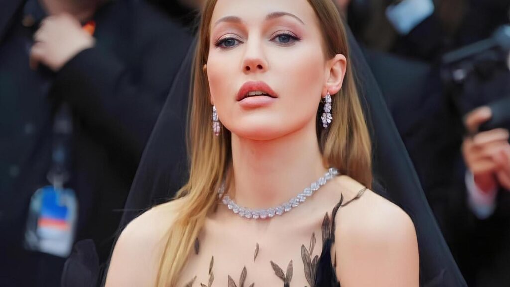 Как изменилась Мерьем Узерли