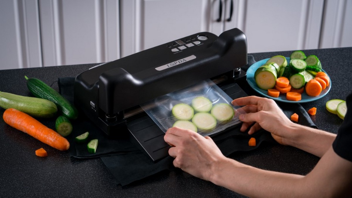 Вакууматоры: как продлить свежесть продуктов