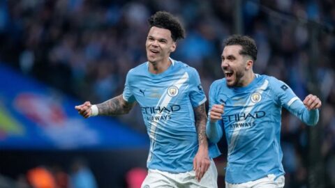 «Манчестер Сити» празднует победу в финале Кубка лиги 2025/26