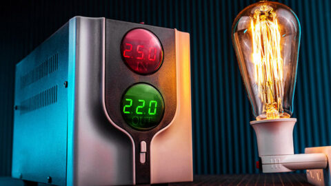 Как выбрать стабилизатор напряжения для дома