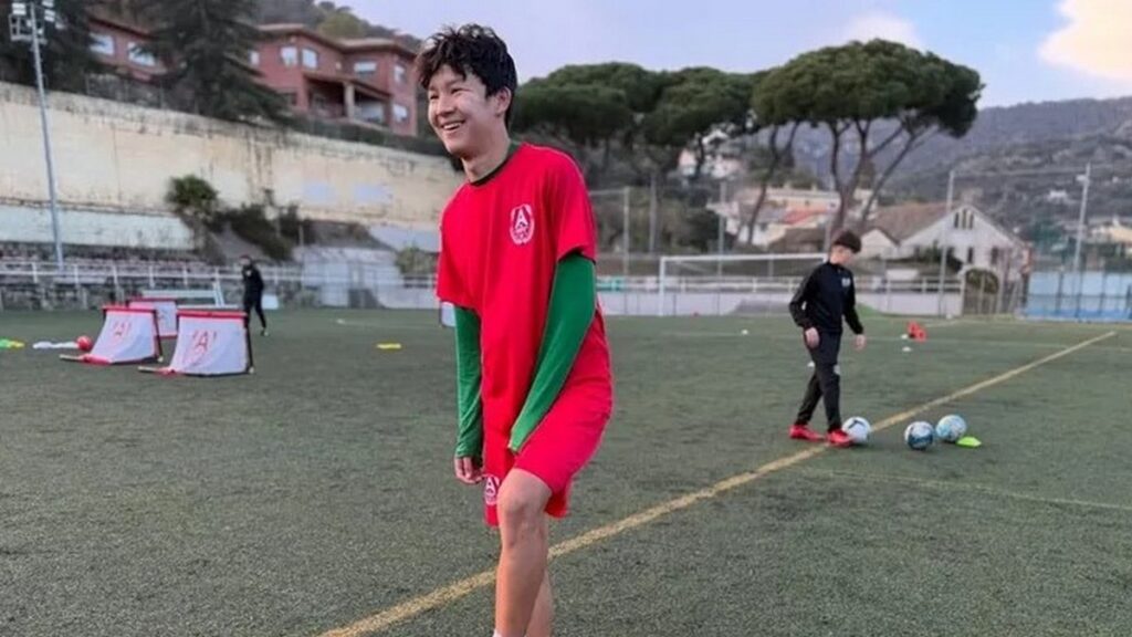 15-летний казахстанец официально стал игроком «Барселоны»