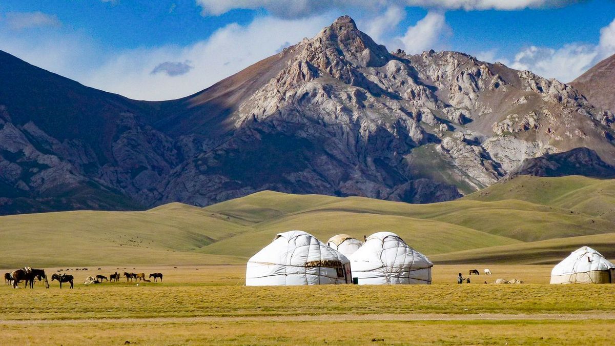 К чему снится юрта, лошадь или горы